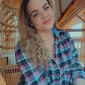 Meet your Posher, Katelyn